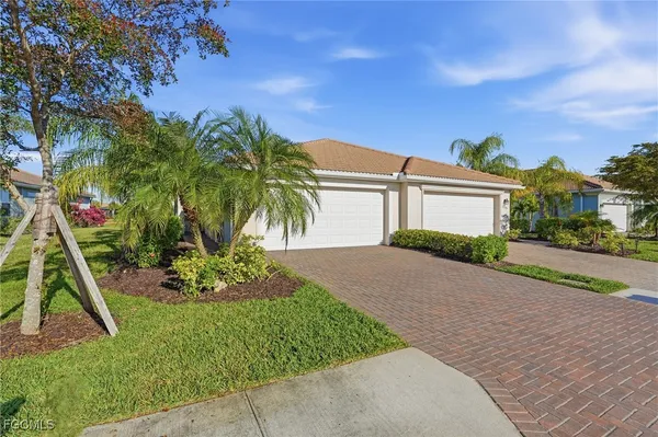 Property Slideshow image 2 of 38 | 10293 prato dr, Fort Myers, FL, 33913
