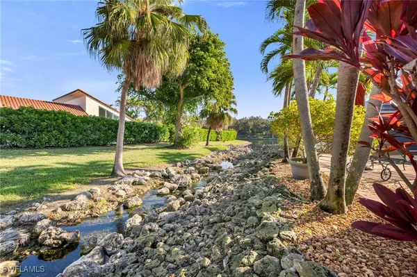 Property Slideshow image 2 of 18 | 667 bridgeway ln, Naples, FL, 34108