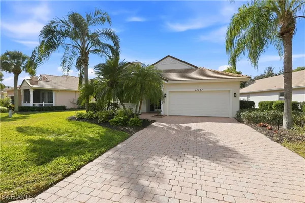Property Slideshow image 3 of 44 | 15327 yellow wood dr, Alva, FL, 33920