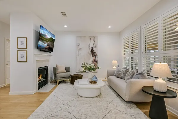 Property Slideshow image 3 of 14 | 129 enchanted dr, Georgetown, TX, 78633