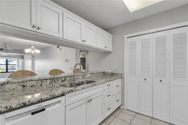 Property Slideshow image 2 of 36 | 38 plantation dr 203, Vero Beach, FL, 32966