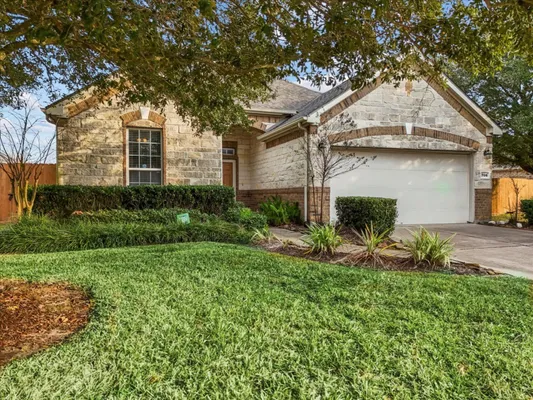 Property Slideshow image 2 of 50 | 708 saturnia ln, League City, TX, 77573