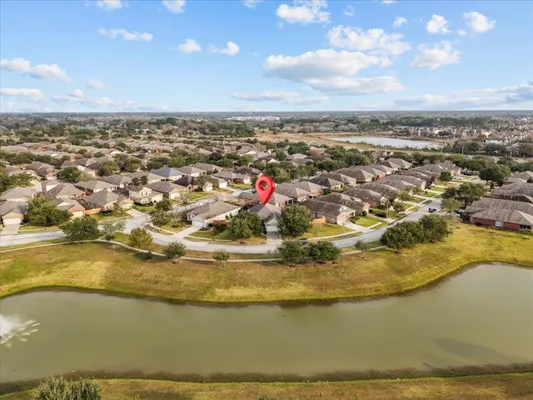 Property Slideshow image 3 of 50 | 708 saturnia ln, League City, TX, 77573