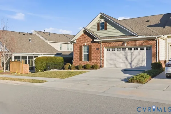 Property Slideshow image 2 of 48 | 6811 southwalk hts, Moseley, VA, 23120