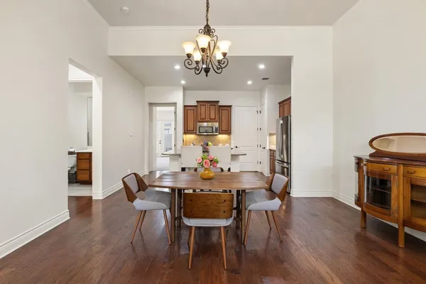 Property Slideshow image 3 of 21 | 108 rivalto cir 2, Lakeway, TX, 78734