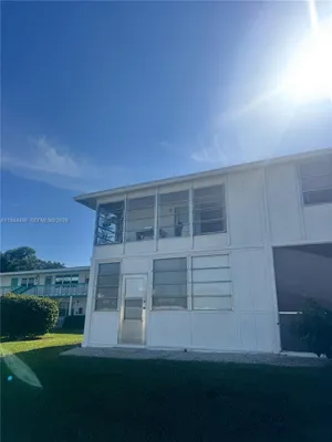 Property Slideshow image 2 of 20 | 65 westbury c # 65, Deerfield Beach, FL, 33442