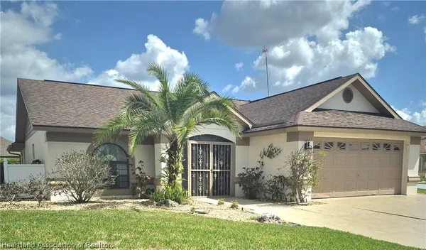 Property Slideshow image 2 of 31 | 8 chestnut trl, Lake Placid, FL, 33852