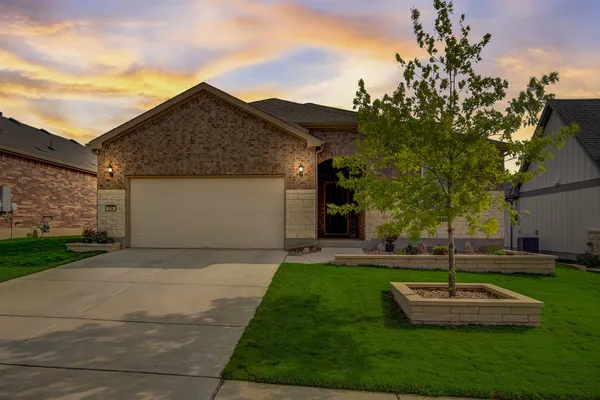 Property Slideshow image 2 of 40 | 216 spanish star st, Georgetown, TX, 78633
