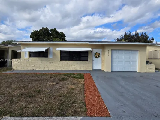 Property Slideshow image 2 of 21 | 6855 nw 9th st, Margate, FL, 33063