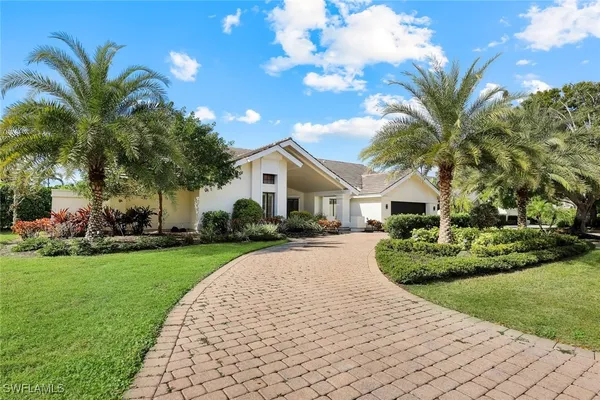 Property Slideshow image 2 of 41 | 806 knoll wood ct, Naples, FL, 34108
