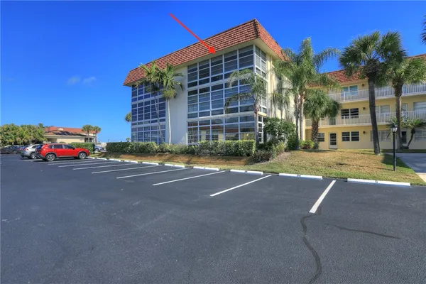 Property Slideshow image 3 of 36 | 5400 highway a1a apt g31, Vero Beach, FL, 32963