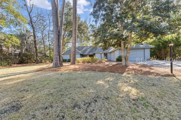 Property Slideshow image 2 of 58 | 2 teal ln, Hilton Head Island, SC, 29926