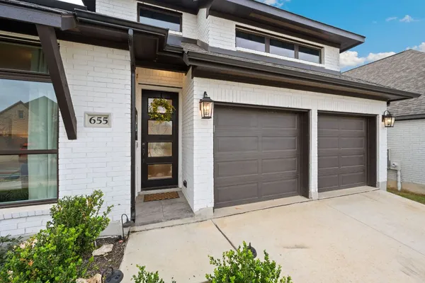 Property Slideshow image 3 of 29 | 655 vireos st, New Braunfels, TX, 78132