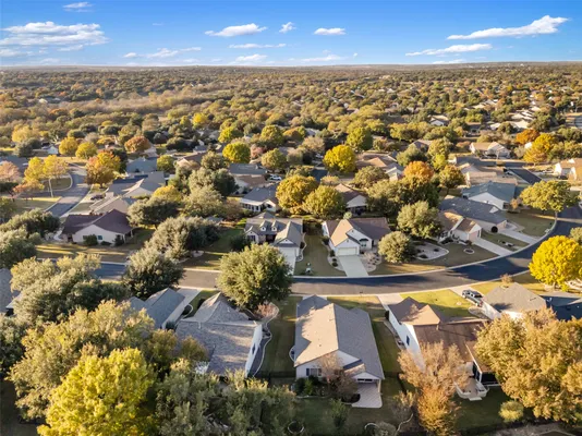 Property Slideshow image 2 of 38 | 105 lubbock dr, Georgetown, TX, 78633