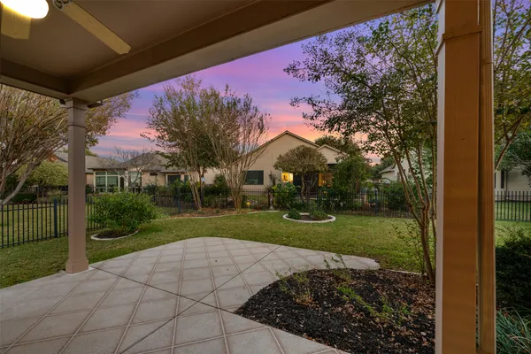Property Slideshow image 3 of 38 | 105 lubbock dr, Georgetown, TX, 78633