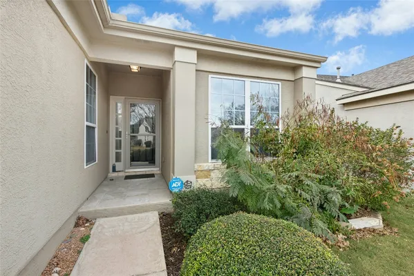Property Slideshow image 2 of 35 | 219 monument hill trl, Georgetown, TX, 78633