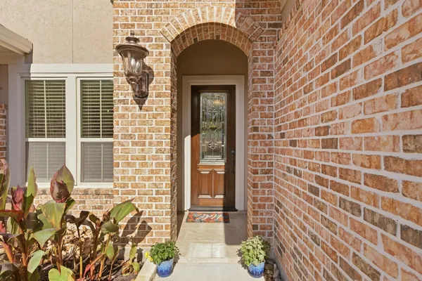 Property Slideshow image 3 of 50 | 19302 val verde springs ct, Cypress, TX, 77433