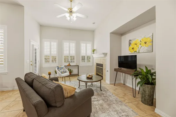 Property Slideshow image 2 of 37 | 719 scenic ranch cir, Fairview, TX, 75069