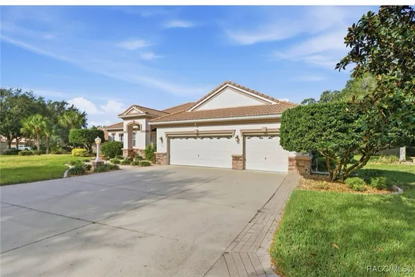 Property Slideshow image 3 of 45 | 1165 w beagle run loop, Hernando, FL, 34442