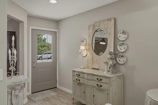 Property Slideshow image 3 of 32 | 917 rough hollow dr, Mckinney, TX, 75071