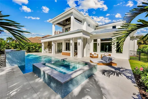 Property Slideshow image 2 of 46 | 726 riviera dr, Naples, FL, 34103