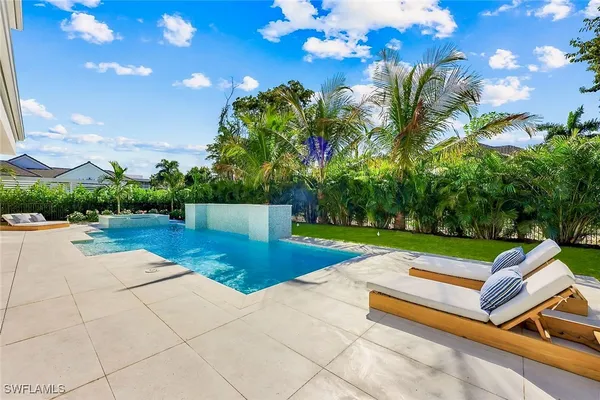 Property Slideshow image 3 of 46 | 726 riviera dr, Naples, FL, 34103