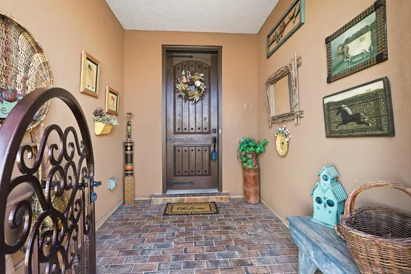 Property Slideshow image 2 of 38 | 9228 sugar creek ln, Albuquerque, NM, 87120