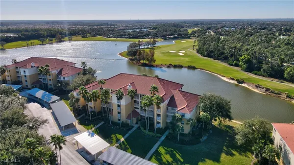Property Slideshow image 2 of 45 | 10710 ravenna way 305, Fort Myers, FL, 33913
