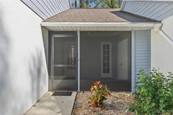 Property Slideshow image 2 of 32 | 537 w cherry laurel ct, Beverly Hills, FL, 34465