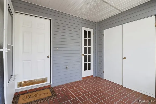 Property Slideshow image 3 of 32 | 537 w cherry laurel ct, Beverly Hills, FL, 34465