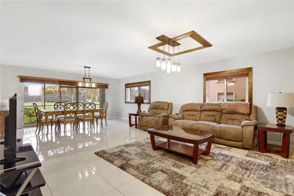Property Slideshow image 2 of 38 | 12850 sw 4th ct i115, Pembroke Pines, FL, 33027