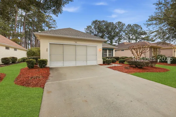 Property Slideshow image 2 of 35 | 94 hampton cir, Bluffton, SC, 29909