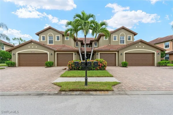 Property Slideshow image 2 of 43 | 6689 alden woods cir 202, Naples, FL, 34113