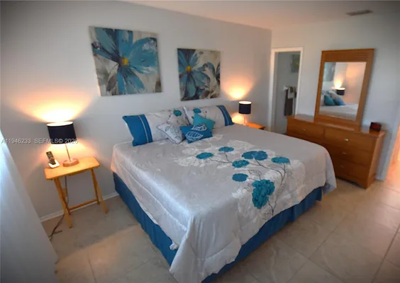 Property Slideshow image 3 of 56 | 2971 crosley dr g, West Palm Beach, FL, 33415