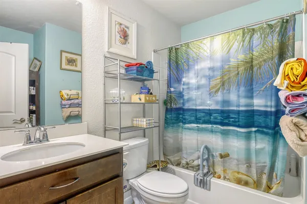 Property Slideshow image 3 of 22 | 217 comal ln, Georgetown, TX, 78633