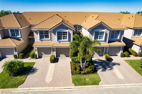 Property Slideshow image 3 of 47 | 9582 hemingway ln 3405, Fort Myers, FL, 33913