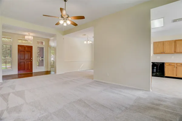Property Slideshow image 3 of 17 | 2614 s peach hollow circle cir, Pearland, TX, 77584