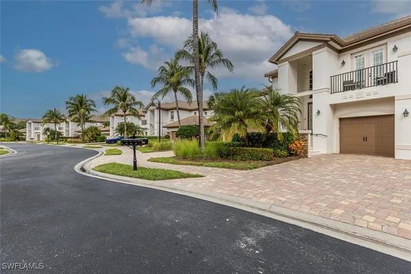 Property Slideshow image 3 of 28 | 8085 players cove dr unit 201, Naples, FL, 34113