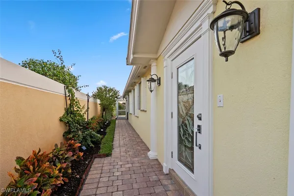 Property Slideshow image 3 of 35 | 7594 rozzini ln, Naples, FL, 34114
