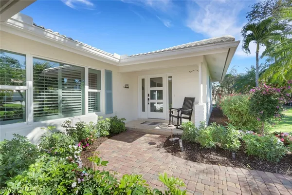 Property Slideshow image 2 of 43 | 695 regatta rd, Naples, FL, 34103