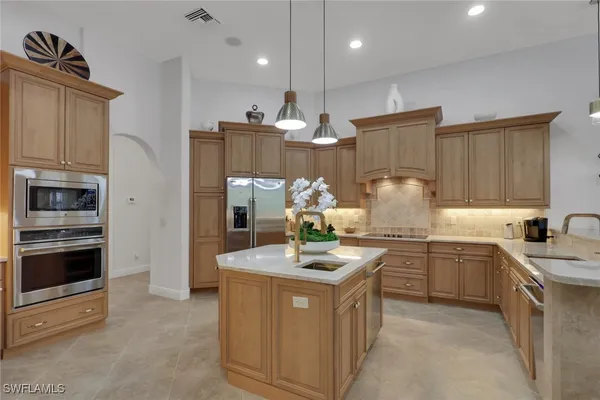 Property Slideshow image 3 of 39 | 5865 hammock isles cir, Naples, FL, 34119