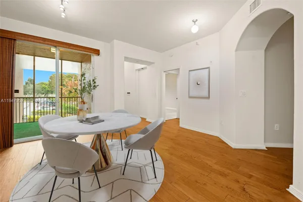 Property Slideshow image 2 of 53 | 7715 southampton ter 201e, Tamarac, FL, 33321