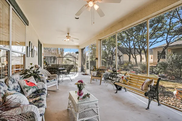 Property Slideshow image 3 of 20 | 120 mountain laurel way, Georgetown, TX, 78633