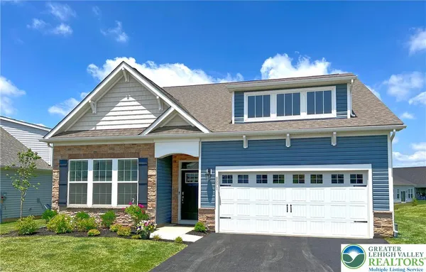 Property Slideshow image 3 of 32 | 8071 schaefer crst, Breinigsville, PA, 18031