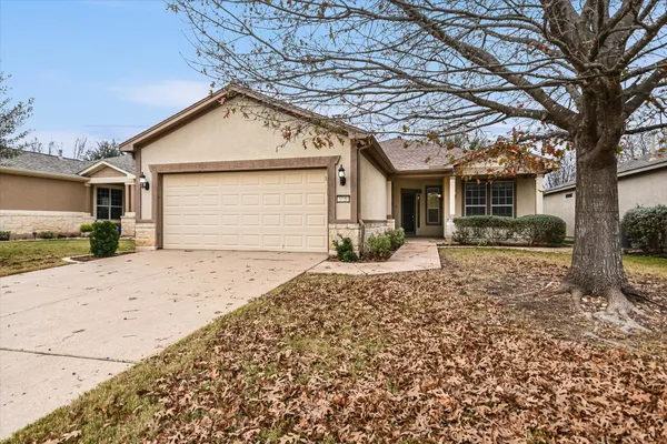 Property Slideshow image 2 of 33 | 915 apache mountain ln, Georgetown, TX, 78633
