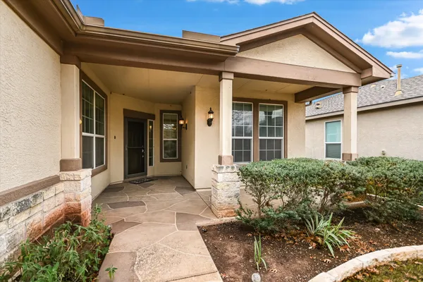 Property Slideshow image 3 of 33 | 915 apache mountain ln, Georgetown, TX, 78633