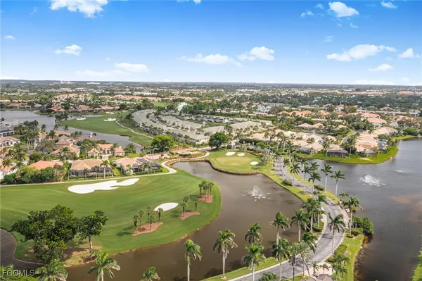 Property Slideshow image 2 of 49 | 11620 court of palms 105, Fort Myers, FL, 33908