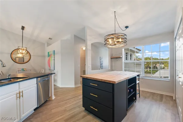 Property Slideshow image 2 of 47 | 10117 colonial country club blvd 2003, Fort Myers, FL, 33913