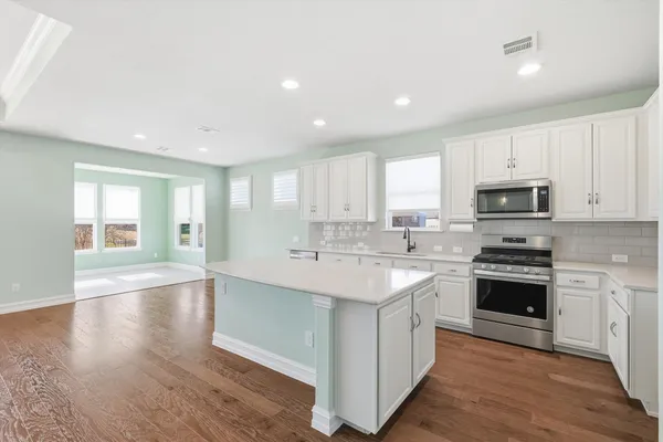 Property Slideshow image 2 of 40 | 900 memorial dr, Little Elm, TX, 76227