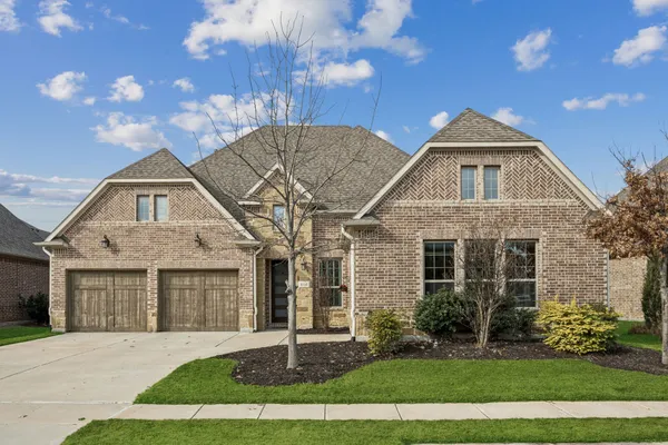 Property Slideshow image 3 of 37 | 8116 tramore, The Colony, TX, 75056